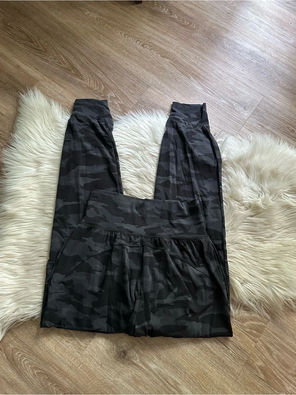 ATHLETA Camo Salutation Joggers